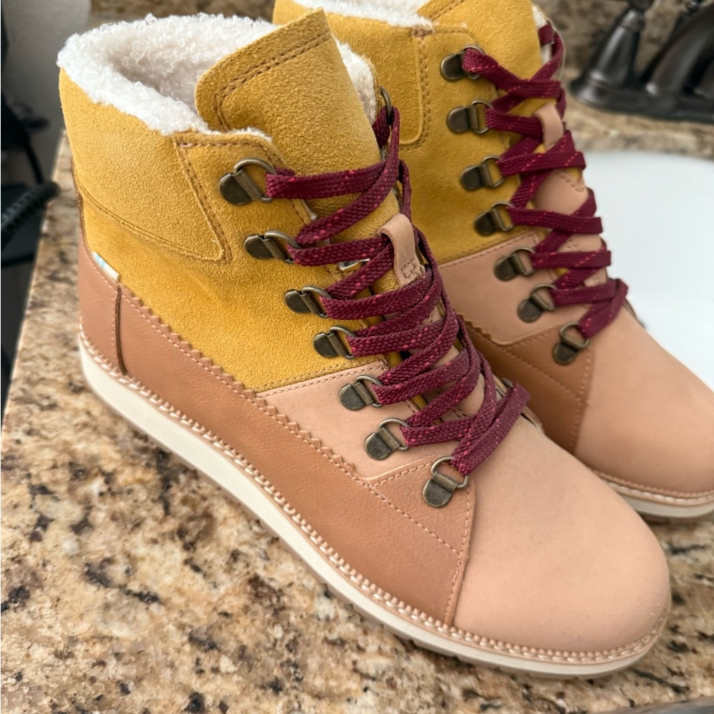 Toms Women's Winter Boots